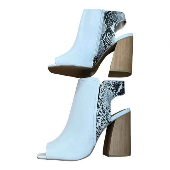 Qupid White and Snake Print Ankle Bootie - Picture 6 of 16